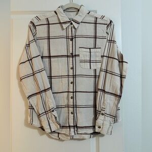 Universal Thread women’s plaid button-down shirt.